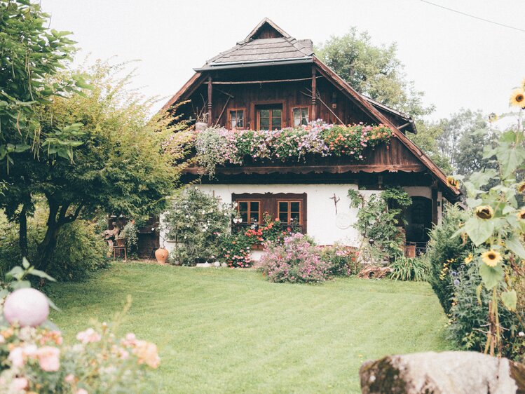 Bauernhaus mit Wiese | © Urlaub am Bauernhof Kärnten / Daniel Gollner
