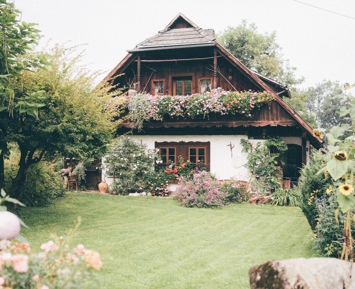 Bauernhaus mit Wiese | © Urlaub am Bauernhof Kärnten / Daniel Gollner