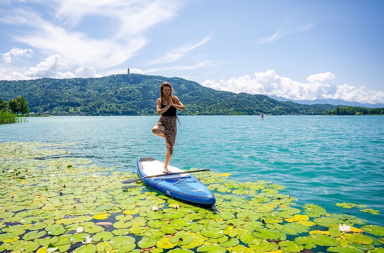Yoga am SUP am Wörthersee | © Franz Gerdl/ Kärnten Werbung