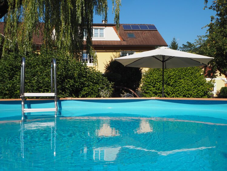 Pool - Haus Zehetner | © Privat zu Gast in Niederösterreich / Elena Paschinger / www.creativelena.com 