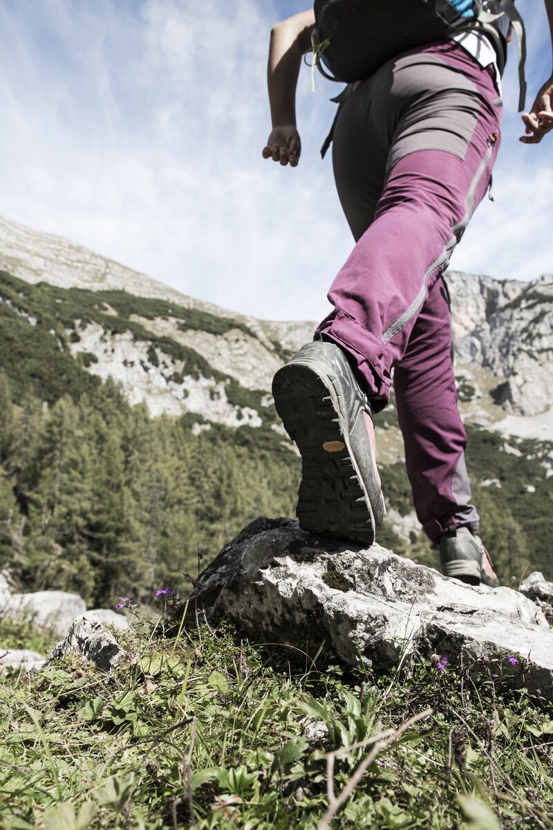 Wanderer auf der Wurzeralm, Nationalparkregion Kalkalpen | © Oberösterreich Tourismus GmbH / Robert Josipovic