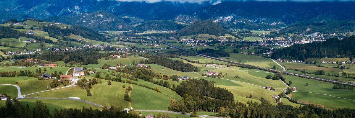 Aussicht vom Ferienhof Breitenbaumer in die Nationalparkregion Kalkalpen | © Urlaub am Bauernhof Oberösterreich / Daniel Gollner