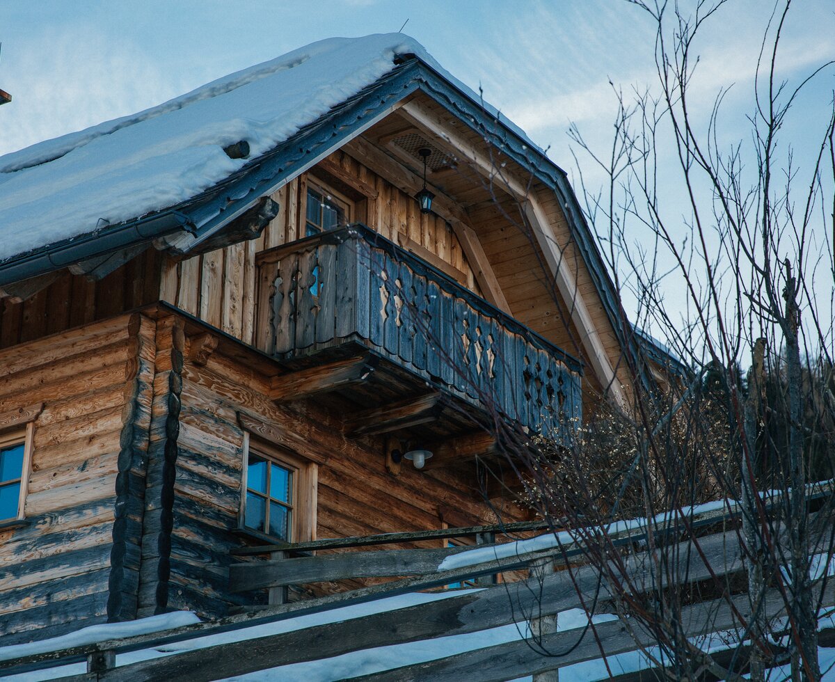 Verschneites Chalet beim Almresort Baumschlagerberg, Nationalparkregion Kalkalpen | © Urlaub am Bauernhof Oberösterreich / Pascal Baronit