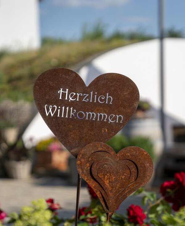 Herzlich Willkommen Schild | © Urlaub am Bauernhof Österreich / Birgit Machtinger Herzlich Willkommen Schild am Remushof | © Urlaub am Bauernhof Österreich / Birgit Machtinger