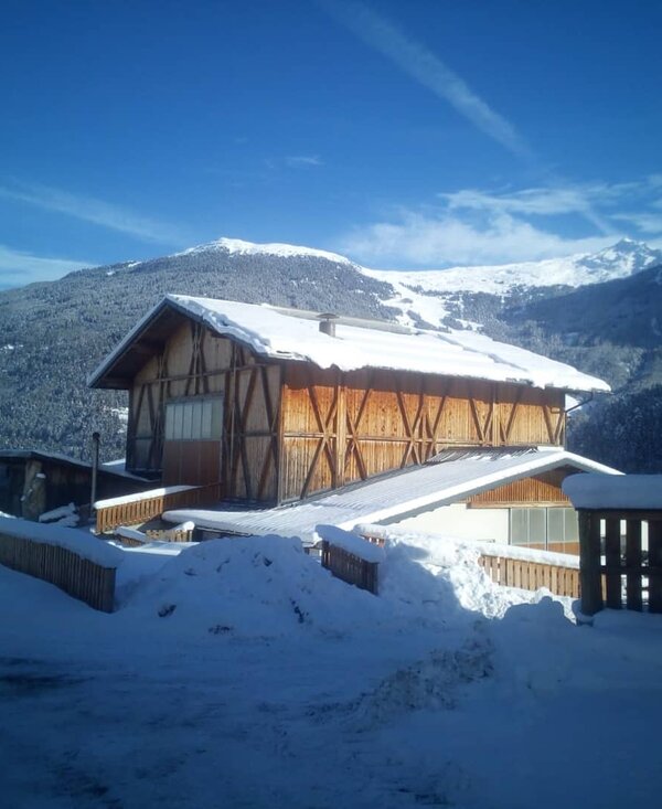 Tobadillerhof Stallgebäude im Winter | © Urlaub am Bauernhof Österreich / Lechleitner / Tobadillerhof Tobadillerhof Stallgebäude im Winter | © Urlaub am Bauernhof Österreich / Lechleitner / Tobadillerhof