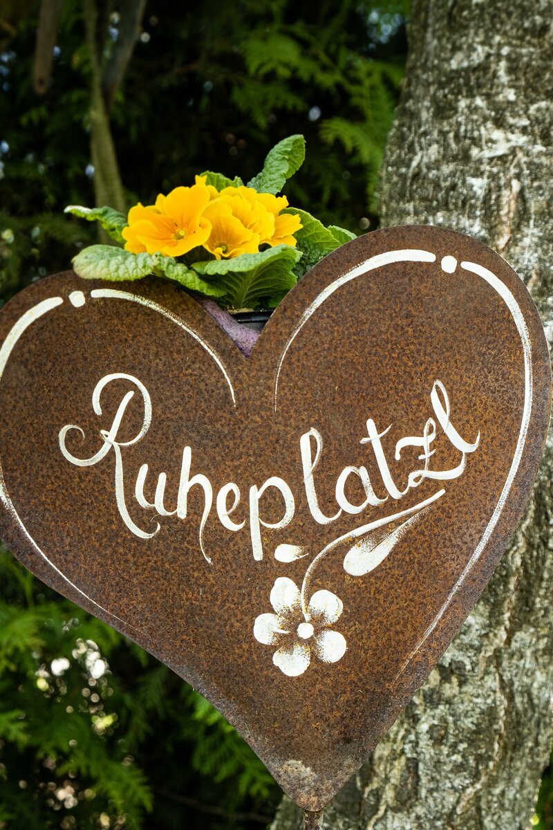 Schild Ruheplatzl | © Urlaub am Bauernhof / Punkt & Komma