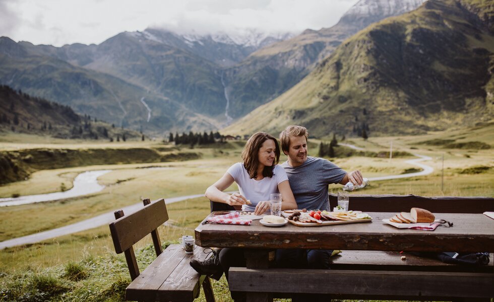 Gemeinsame Paarzeit auf der Alm, SalzburgerLand | © Salzburger Land Tourismus / Patrick Langwallner