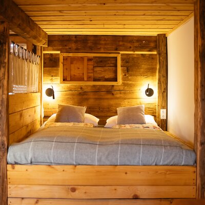 Schlafzimmer in einem urigen Bauernhaus | © Urlaub am Bauernhof Steiermark / Daniel Gollner