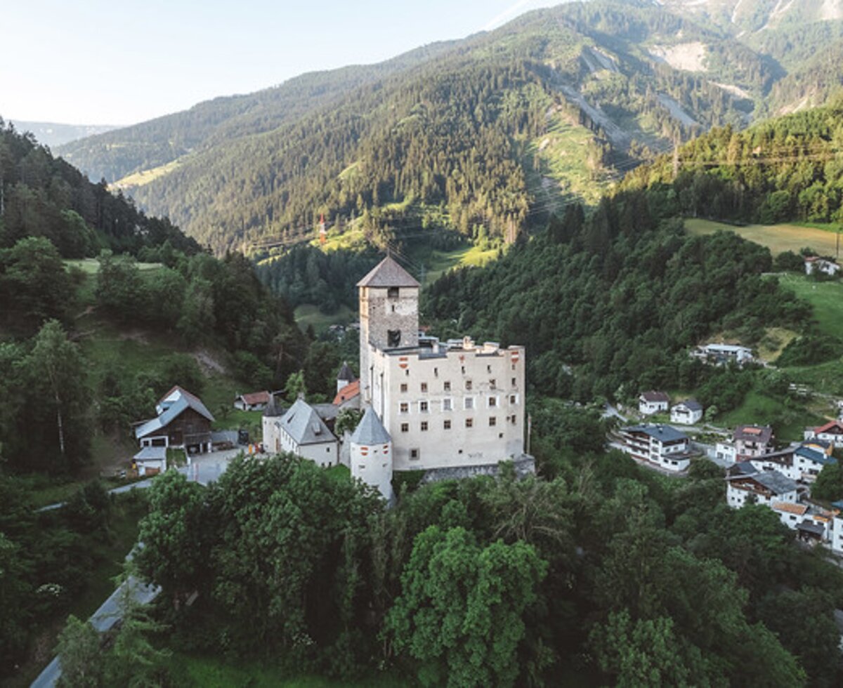 Burgenweg | © ©TVB Tirol West/ Roman Huber