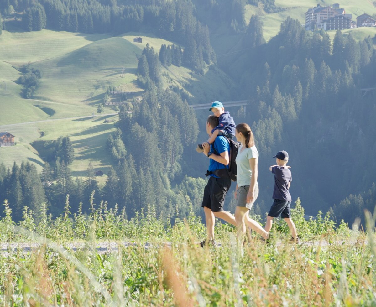 Wandern im Alpgebiet Warth Schröcken | © Urlaub am Bauernhof / Daniel Gollner