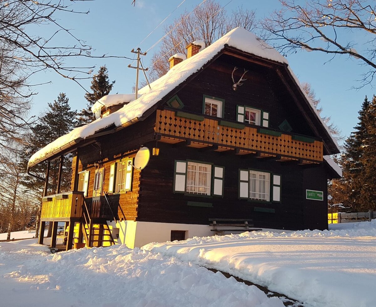 Ferienhaus im Winter