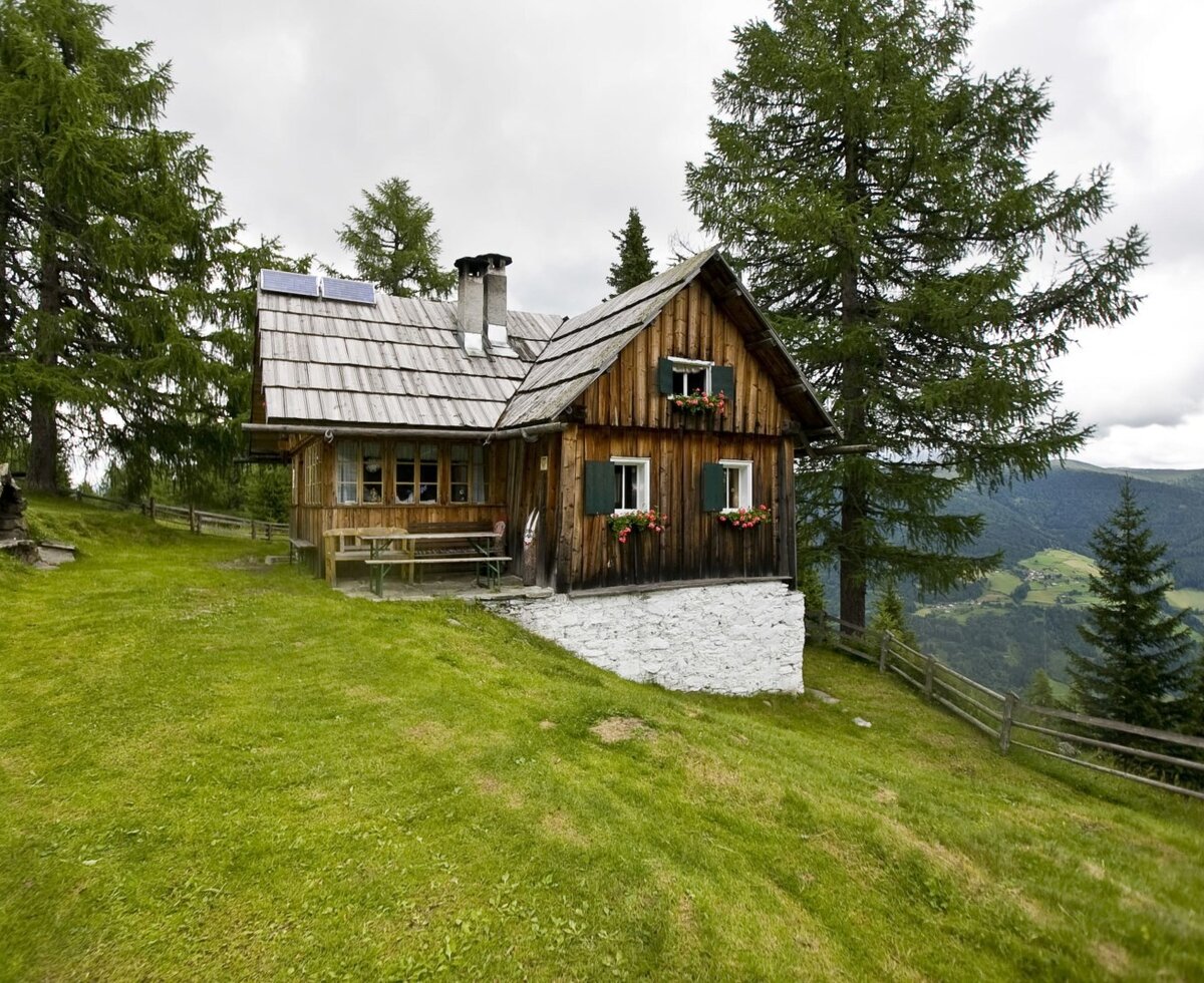 Bacherhütte mit Ausblick