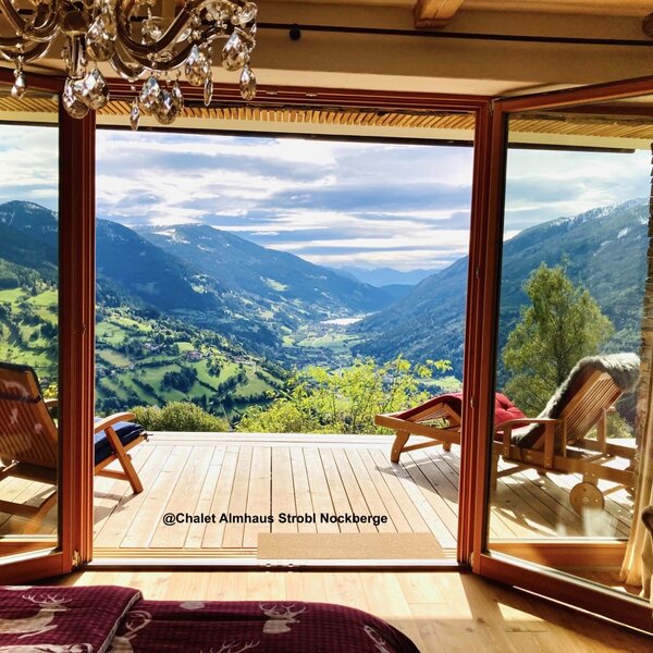 Schlafzimmer Panorama@Chalet Almhaus Strobl Nockberge