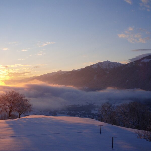 Blick vom Balkon ins Tal