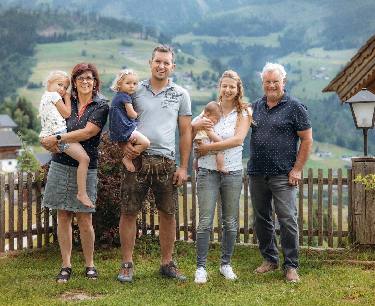 Die Gastgeberfamilie des Bauernhofs