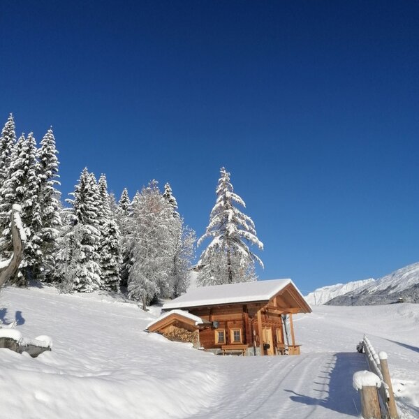 vor der Hütte