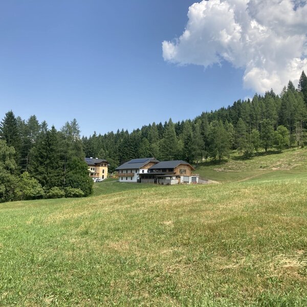 Hofansicht von Westen
