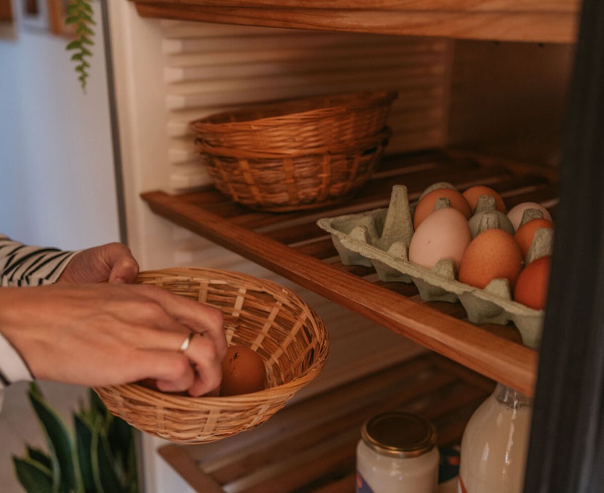 Am Selbstbedienungschkühlschrank gibts immer frische Eier
