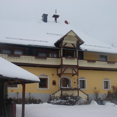Winter Haus Gore
