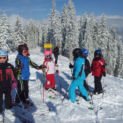 Abfaht im Pulverschnee