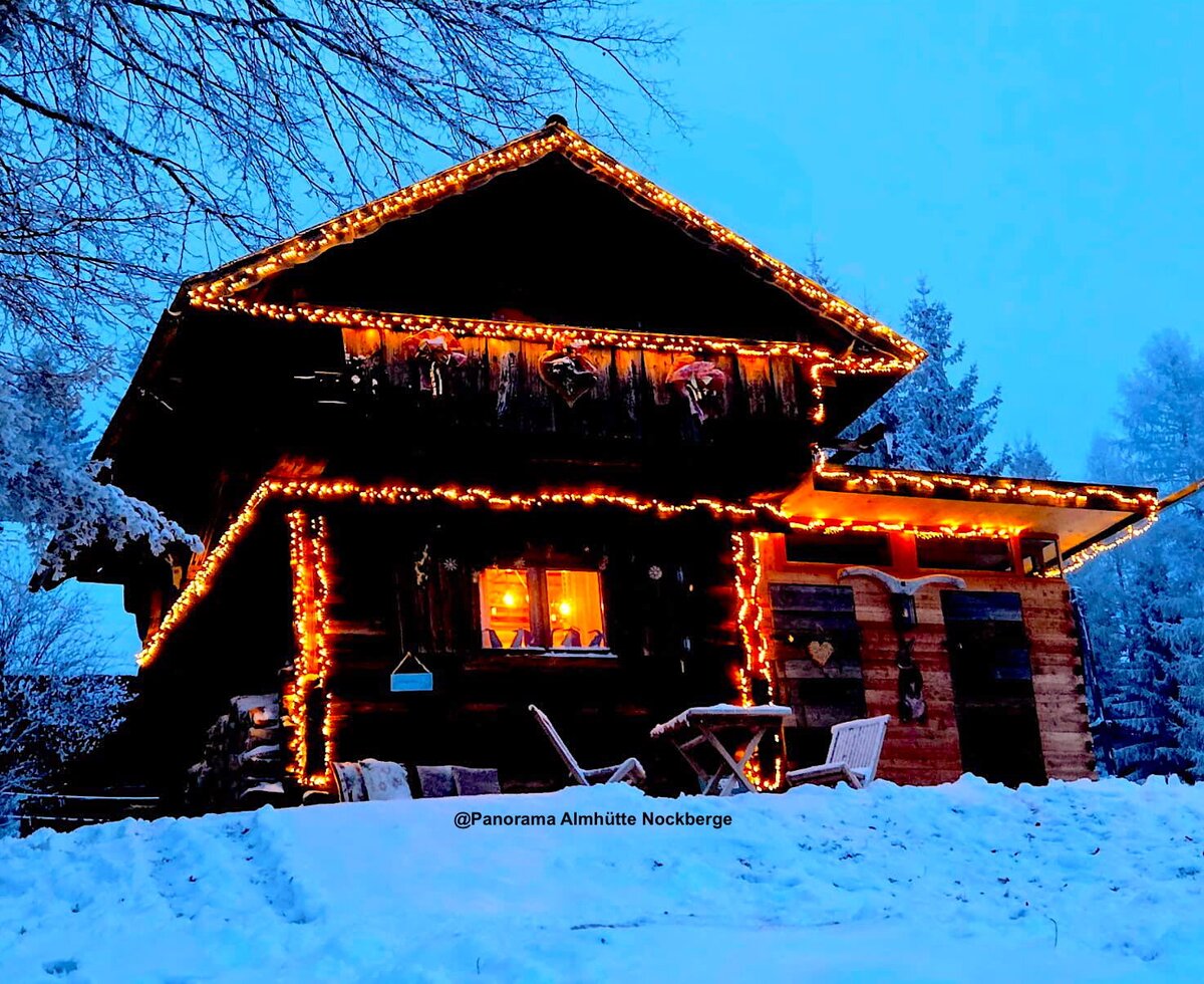 Es weihnachtet in der Panorama Almhütte Nockberge