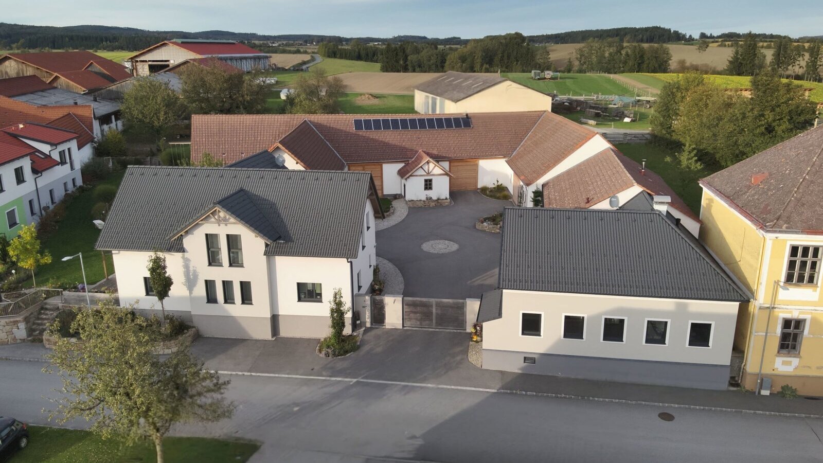 ReiWaSchHOF - Hofansicht © Petra Wagner