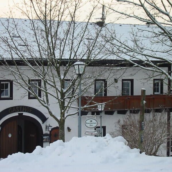 Vierkanthof im Schneemantel