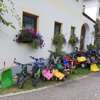 aufsitzen und los fahren