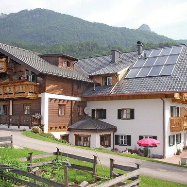 Unser Hof im Frühling Unser Hof im Frühling