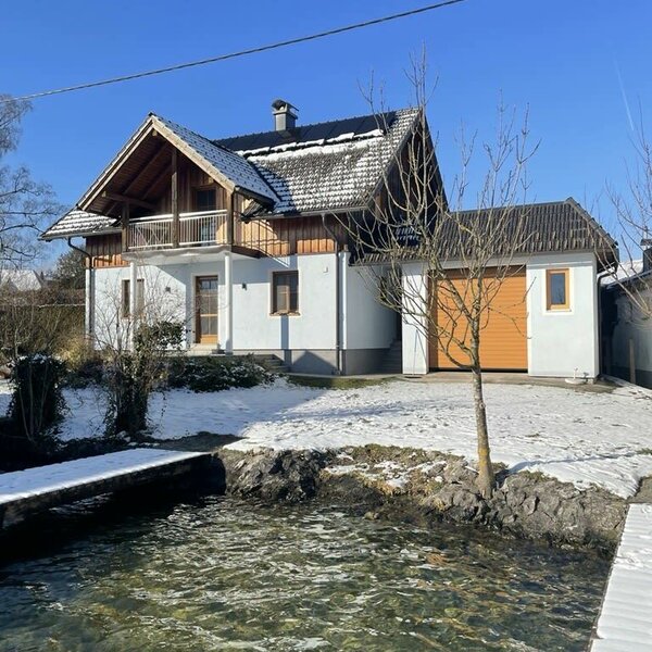 dastraunseehaus im Winter