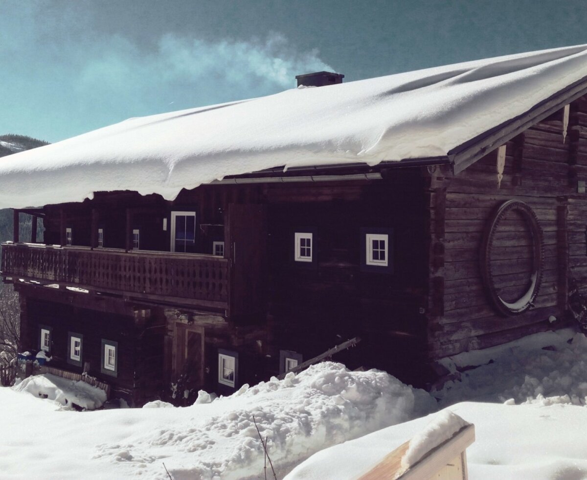 Winter in der Almhütte Brandgut