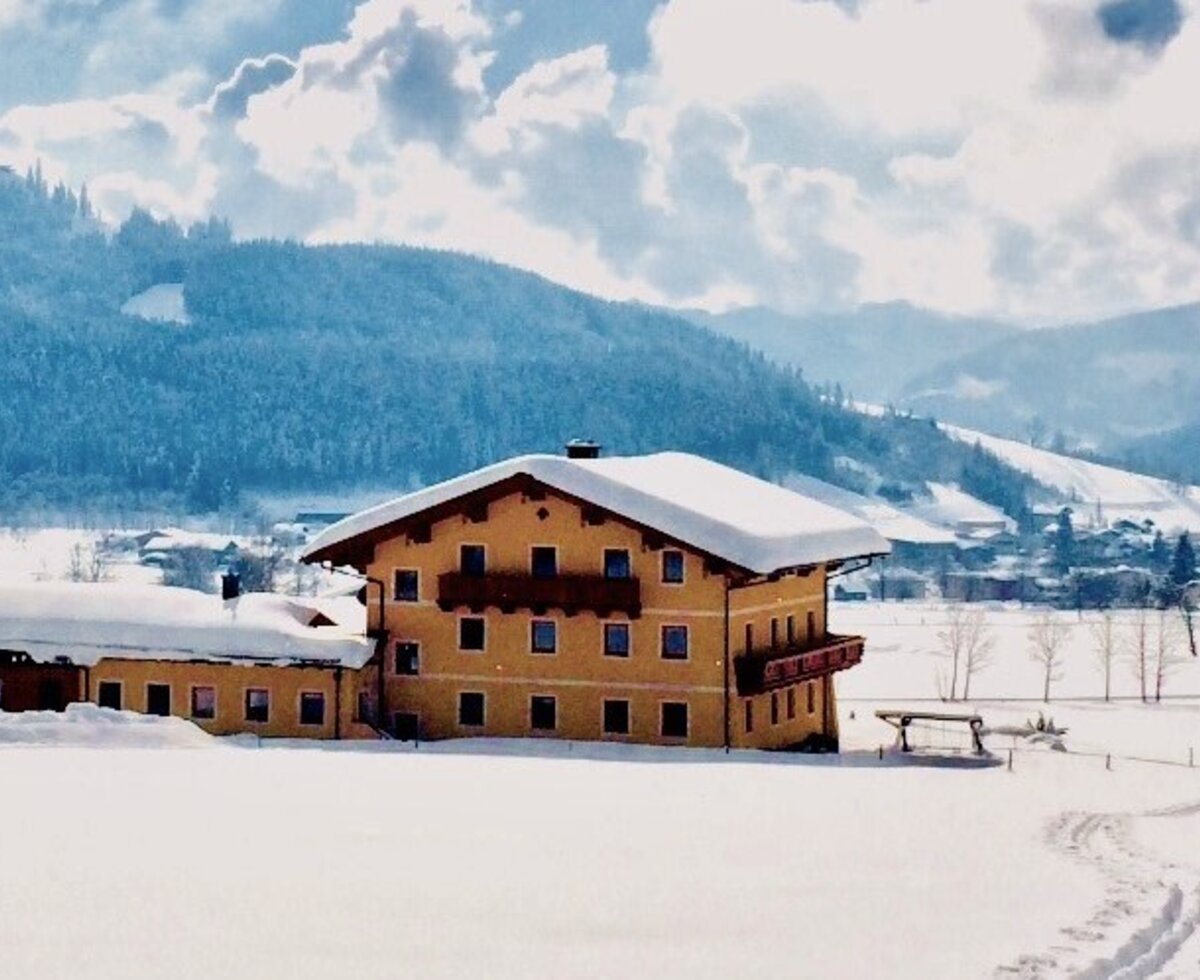 Hausansicht von hinten - Winterparadies im SalzburgerLand - Skifahren, Langlaufen, Skitouren, Rodeln, Spazieren, Schneeschuhwandern, ...