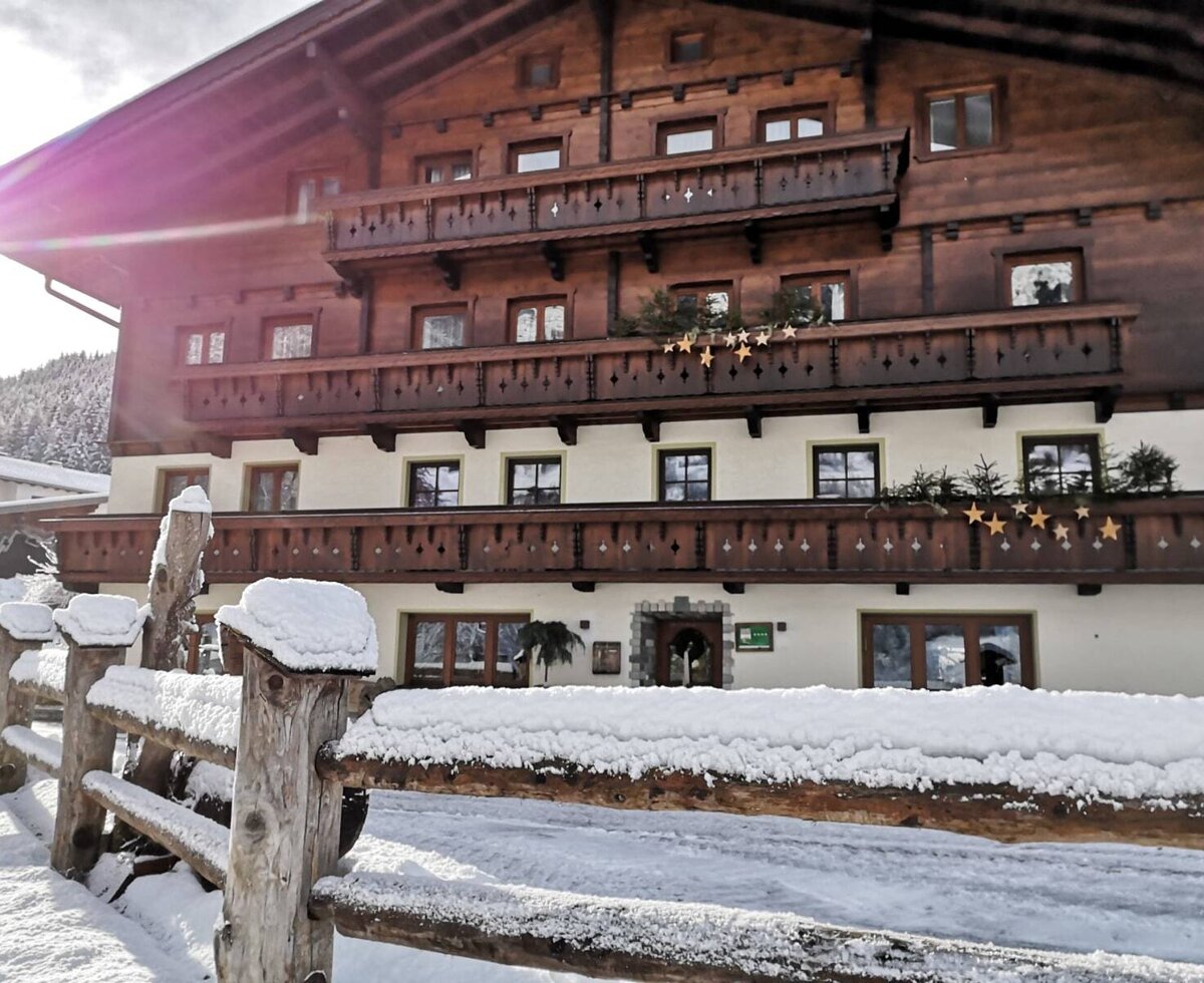 Gastein-Schweizerhof-Haus-Winter