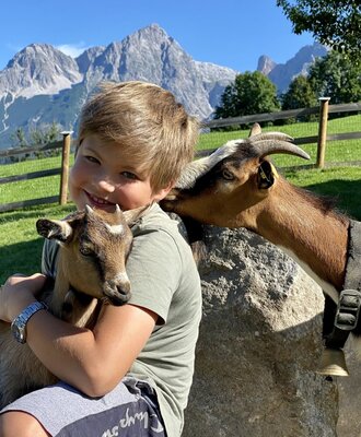 Unser Ziegenhirte Simon...