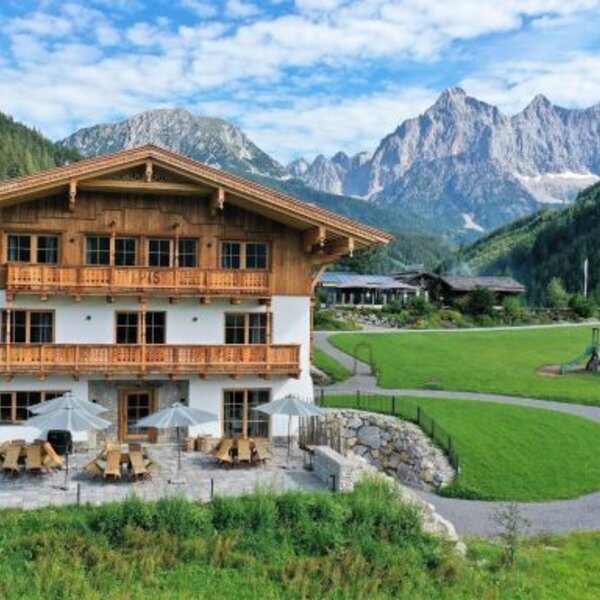 Ferienhaus Mandlberggut – Ihr gemütlicher Rückzugsort im Salzburger Land mit traumhaftem Blick auf den Dachstein.