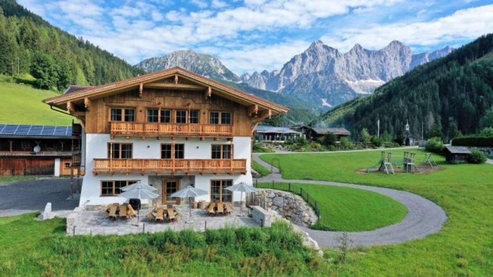 Ferienhaus Mandlberggut – Ihr gemütlicher Rückzugsort im Salzburger Land mit traumhaftem Blick auf den Dachstein.