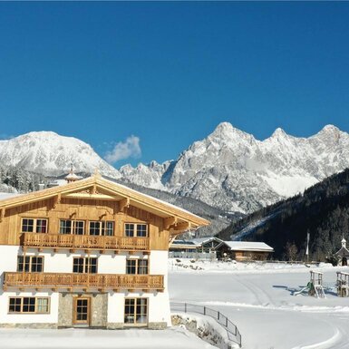 Das Mandlberggut: Ferienhaus in bester Lage zwischen Schladming und Radstadt, direkt am Dachsteinmassiv.
