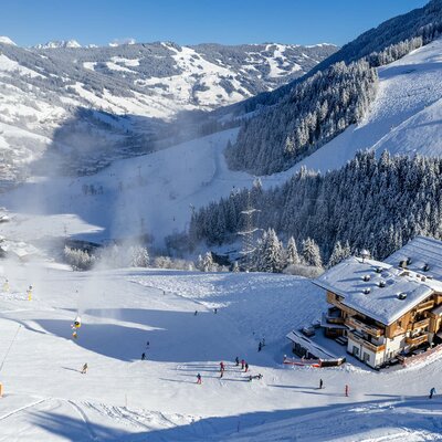 Unsere winterliche Lage direkt an der Skipiste