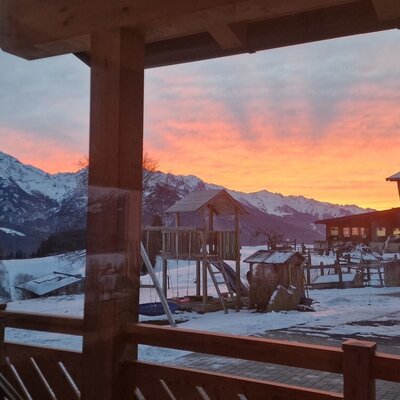 Sonnenuntergang am Hof