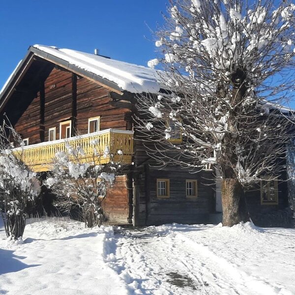 Hütte im Schnee