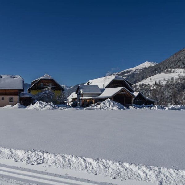 Hof im Winter