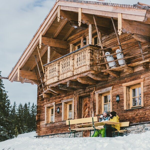 Die Seig-Hochalm thront am Gipfel des Bernkogels in Saalbach