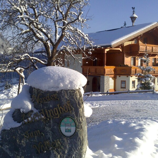 Hausansicht im Winter