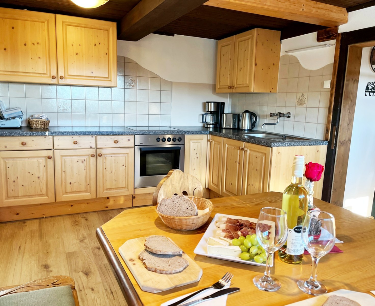 Voll ausgestattete Küche