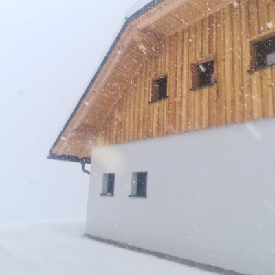 Almchalet Smaragd Schneefall