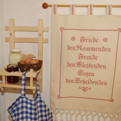 Am Morgen verwöhnen wir euch gerne mit frischer Kuhmilch, Eier, Marmelade, Joghurt und Topfen sowie frischem Gebäck vom heimischen Biobäcker !