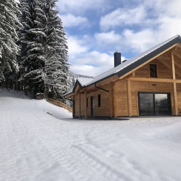 Blockhaus im Winter