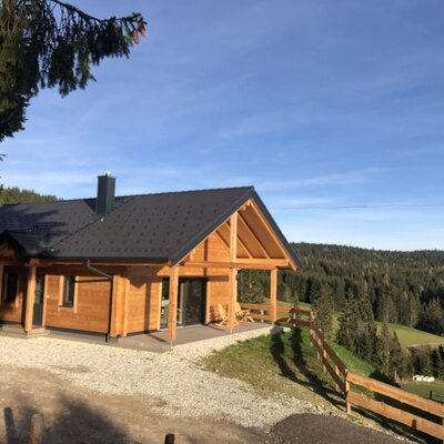 Blockhaus erstrahlt im Frühling