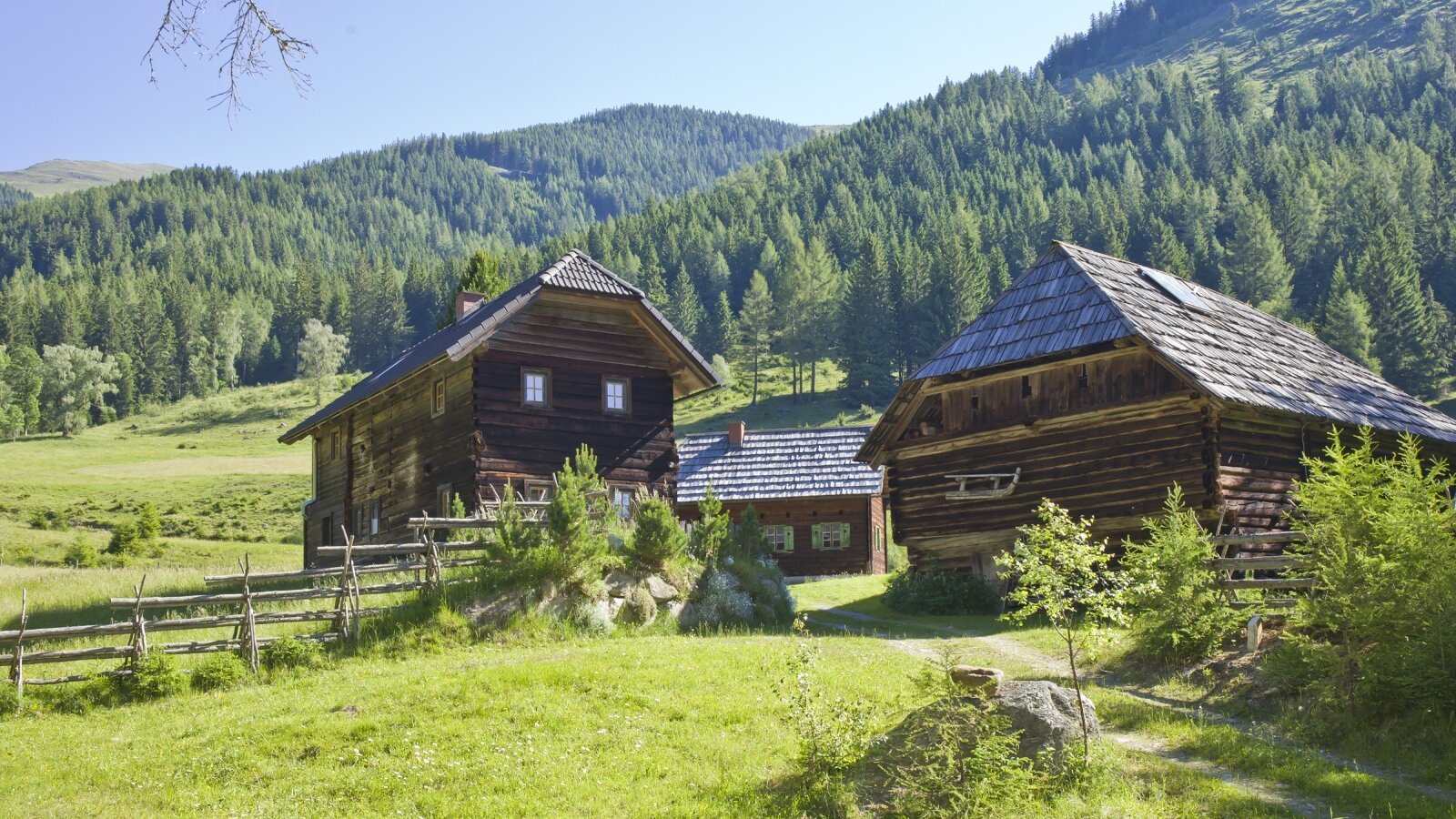 schöne Lage im Grünen