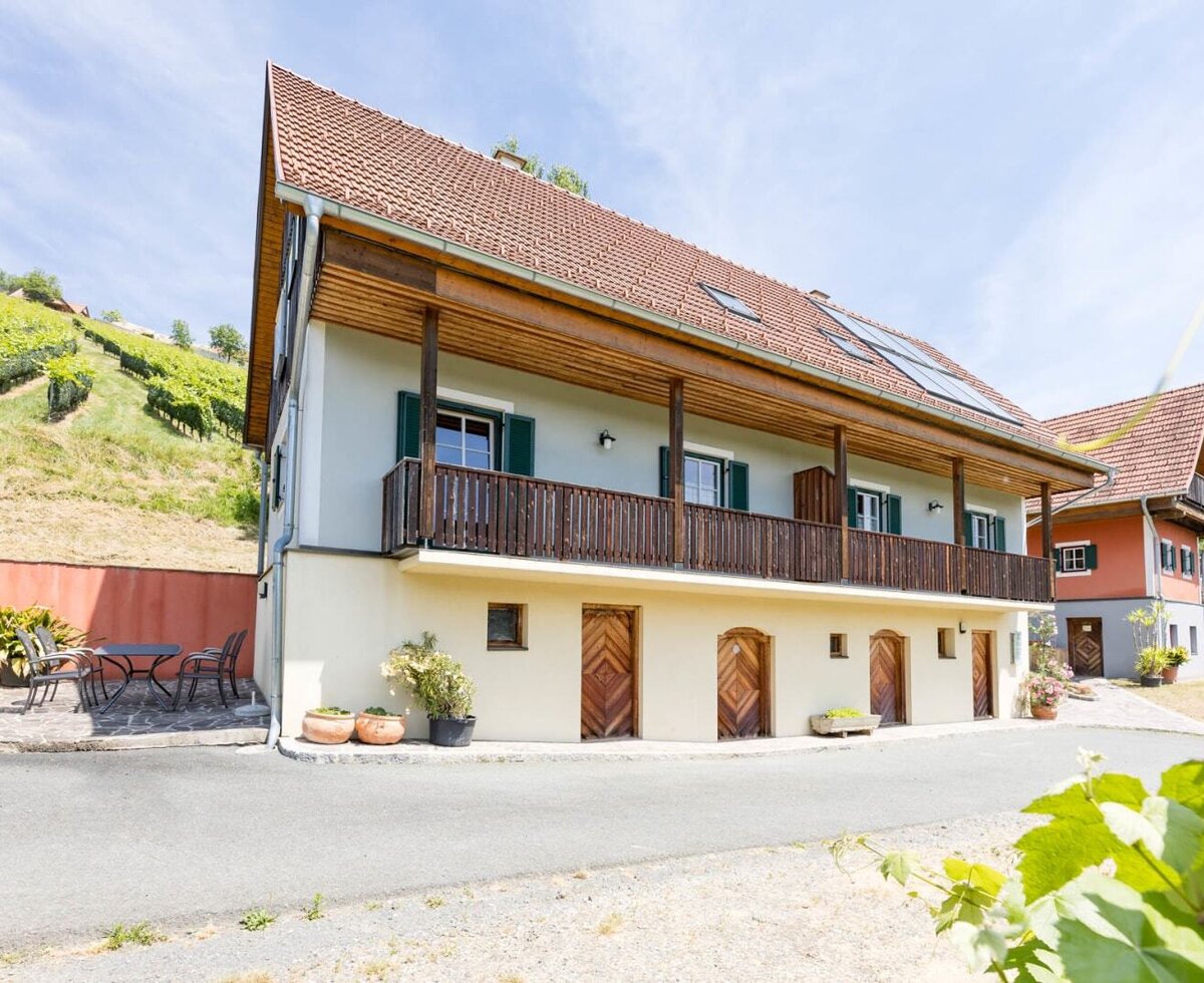 Graues Winzerhaus